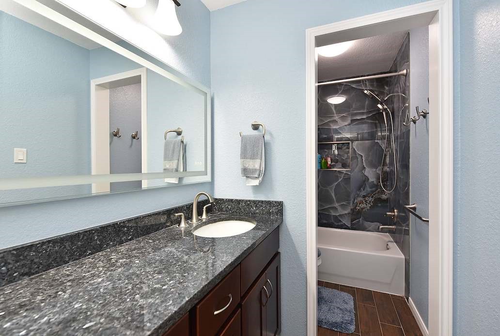 22121 Atwater Canyon Lane Property Photo 17