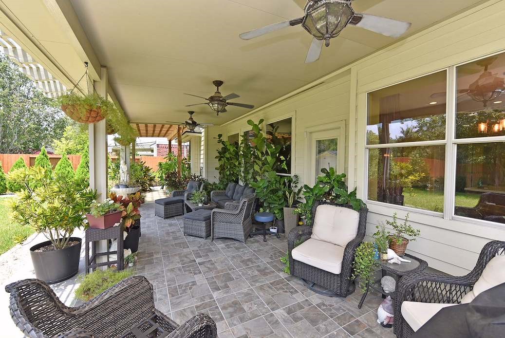 22121 Atwater Canyon Lane Property Photo 25