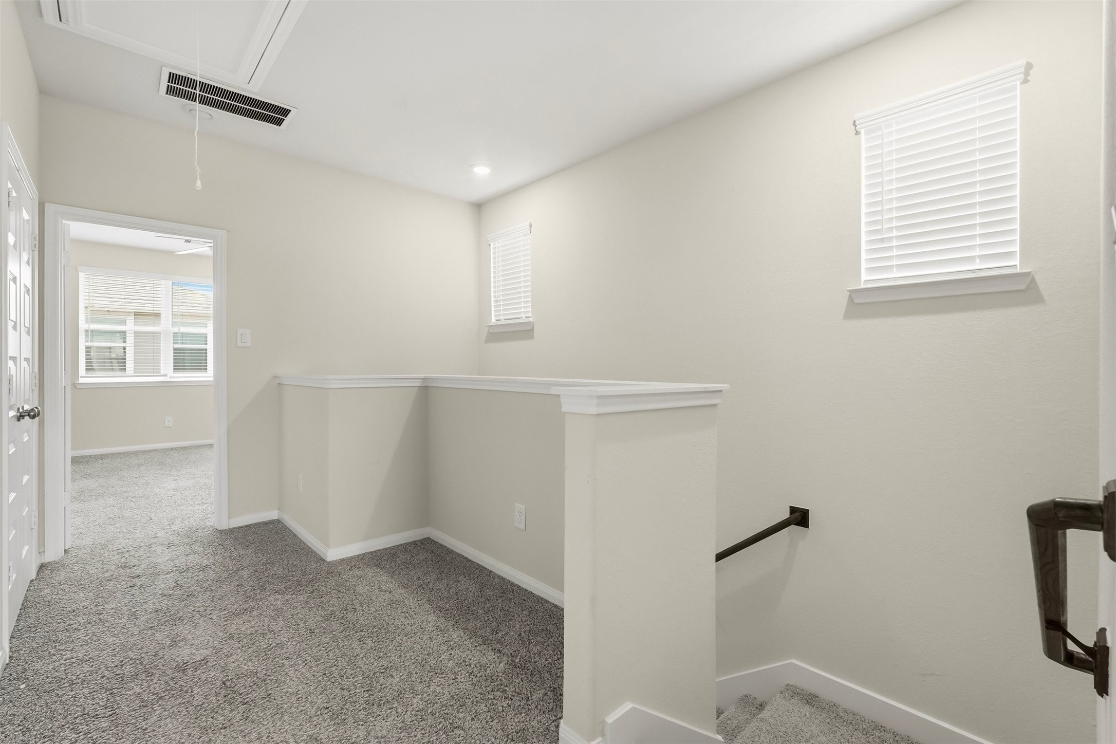 1516 Lakeline Oak Drive Property Photo 12