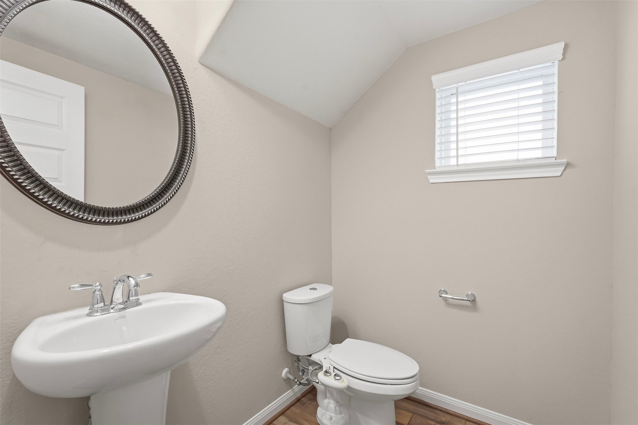 1516 Lakeline Oak Drive Property Photo 14