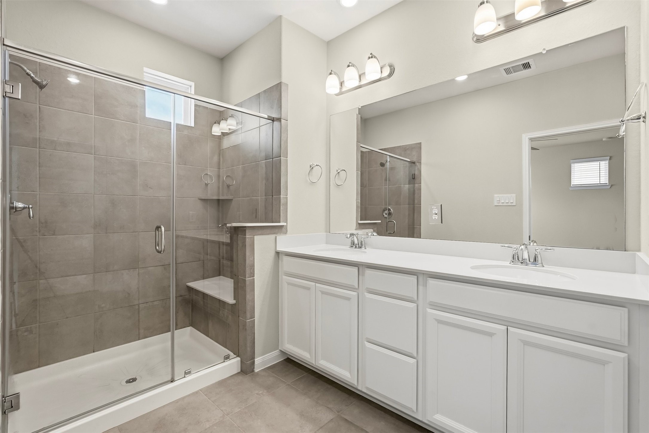 1516 Lakeline Oak Drive Property Photo 17