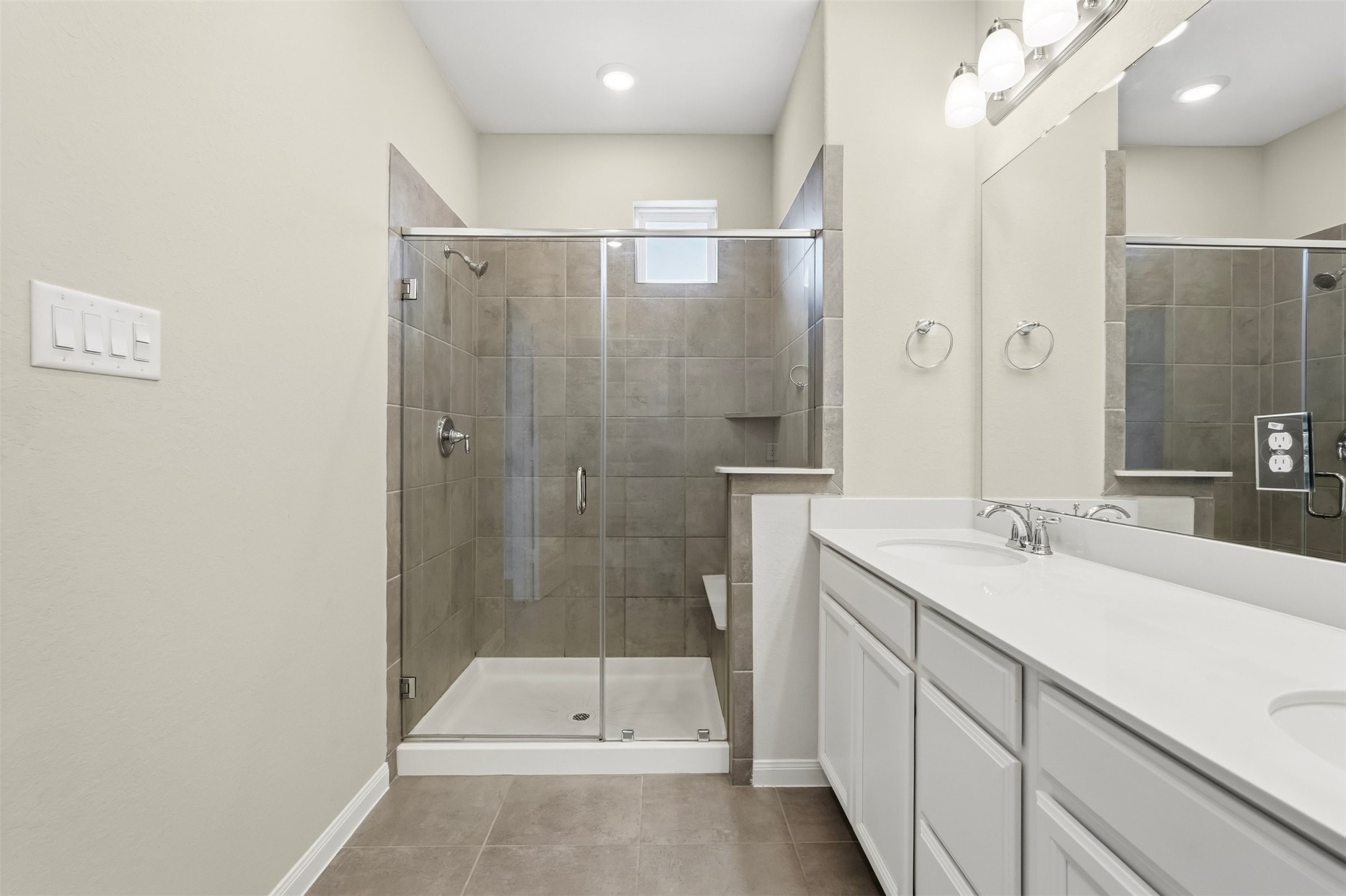 1516 Lakeline Oak Drive Property Photo 18