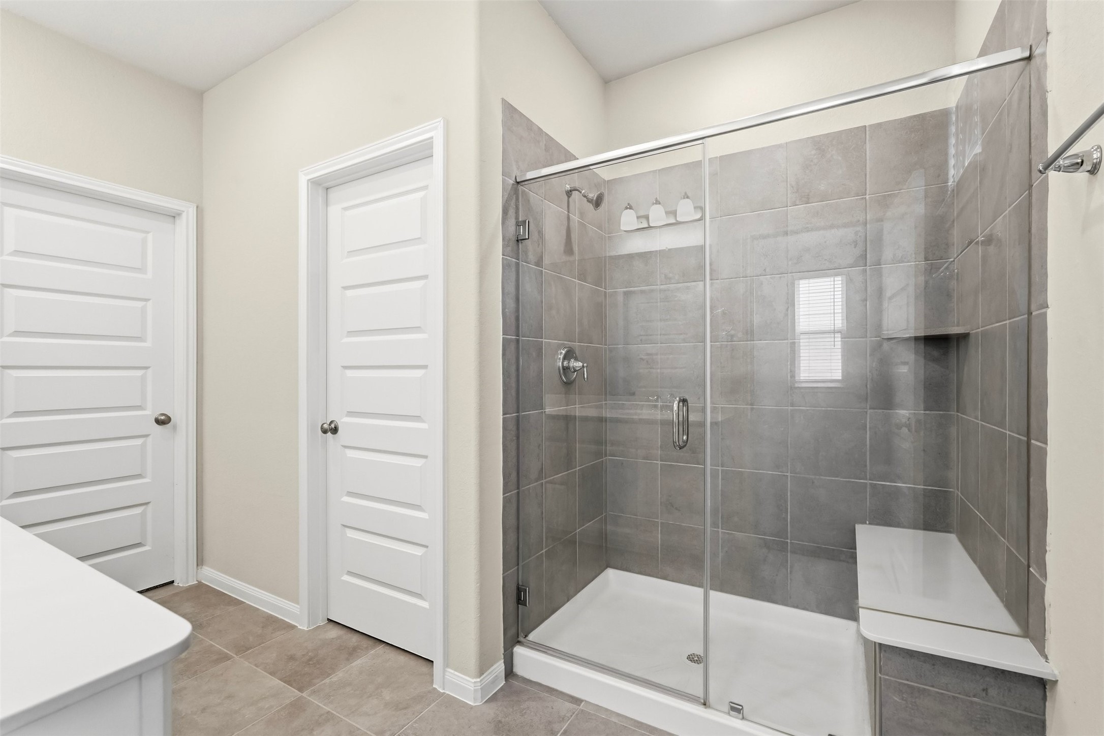 1516 Lakeline Oak Drive Property Photo 21