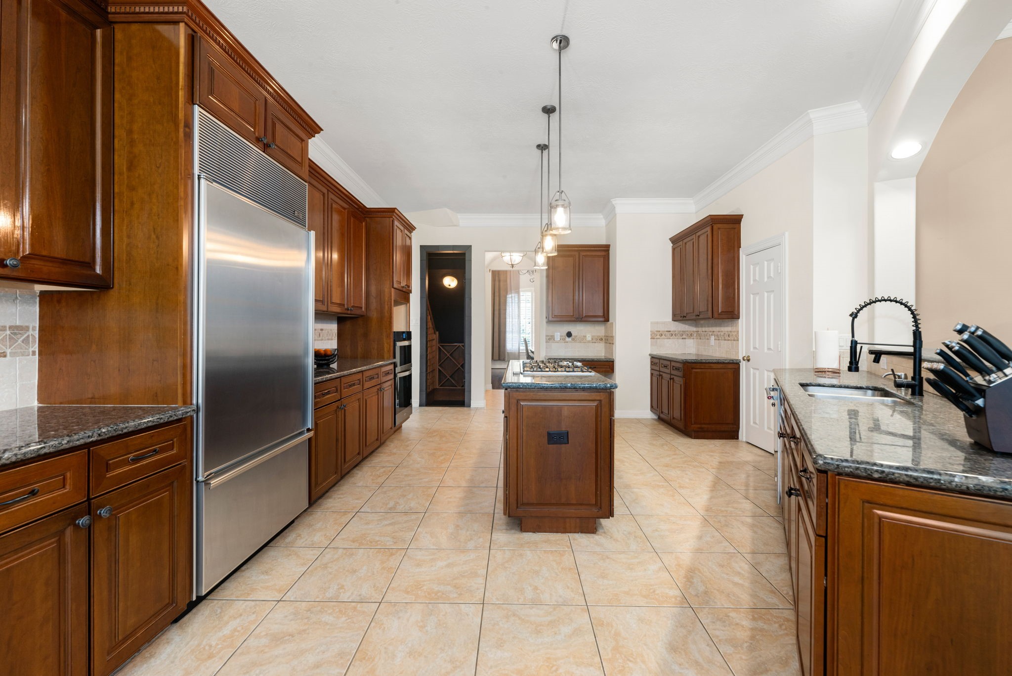 8123 Cranbrook Hollow Lane Property Photo 8