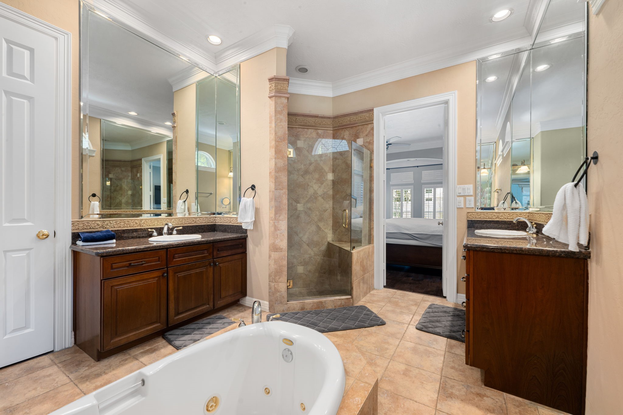 8123 Cranbrook Hollow Lane Property Photo 14