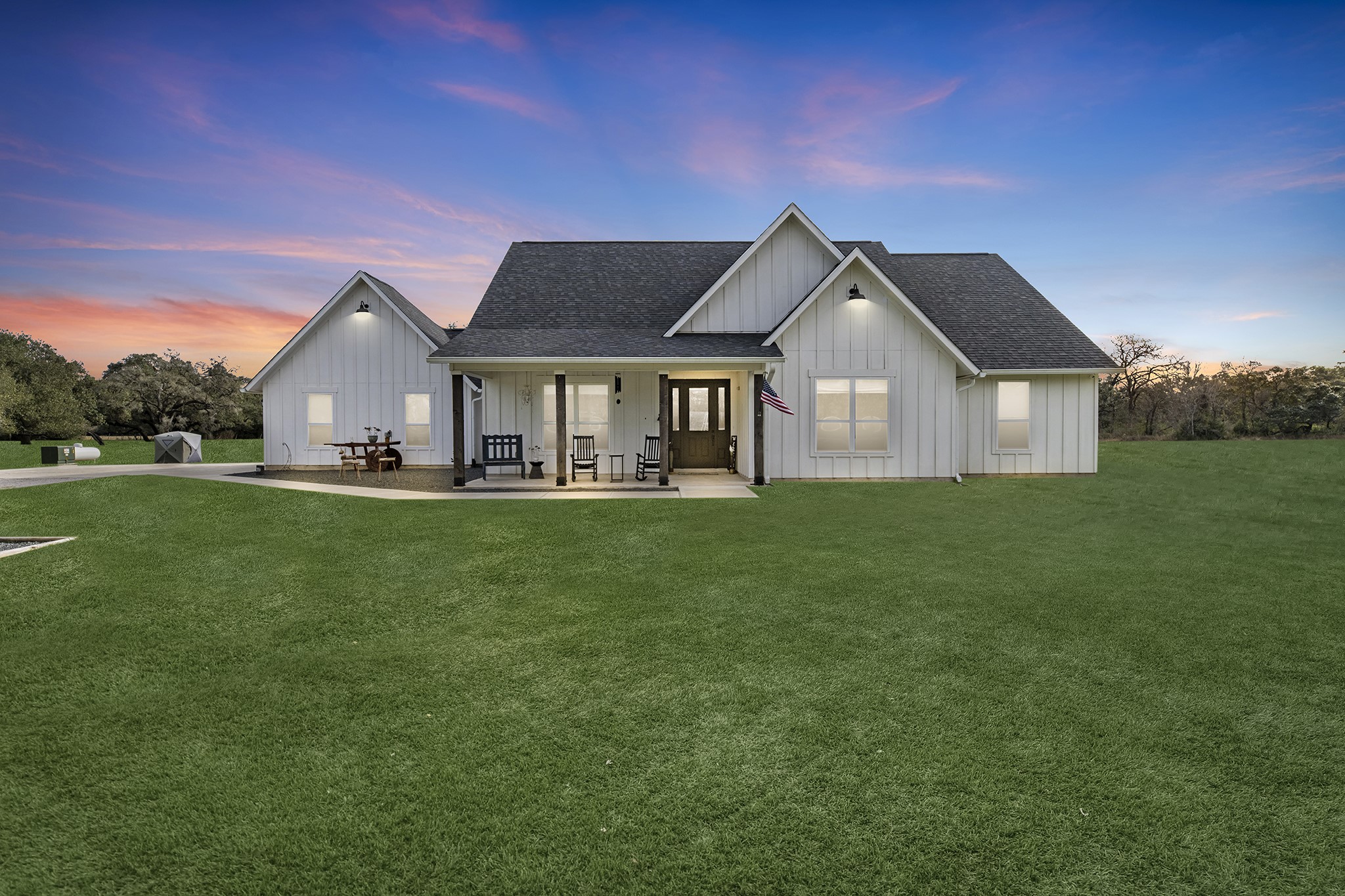 2016 E Grand Oaks Drive Property Photo