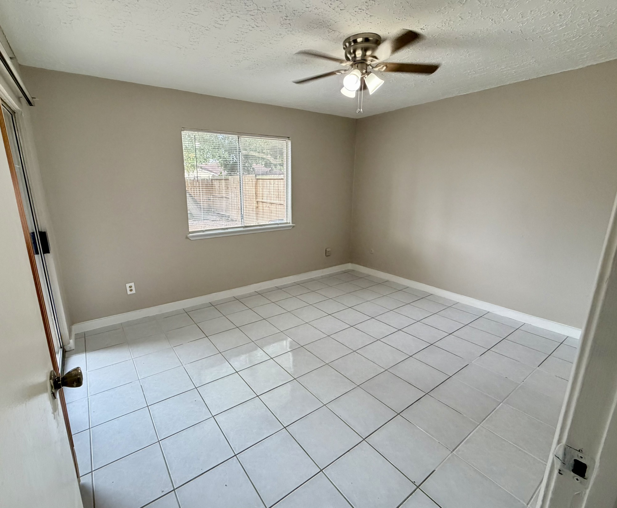 13715 Flagstone Drive Property Photo 9