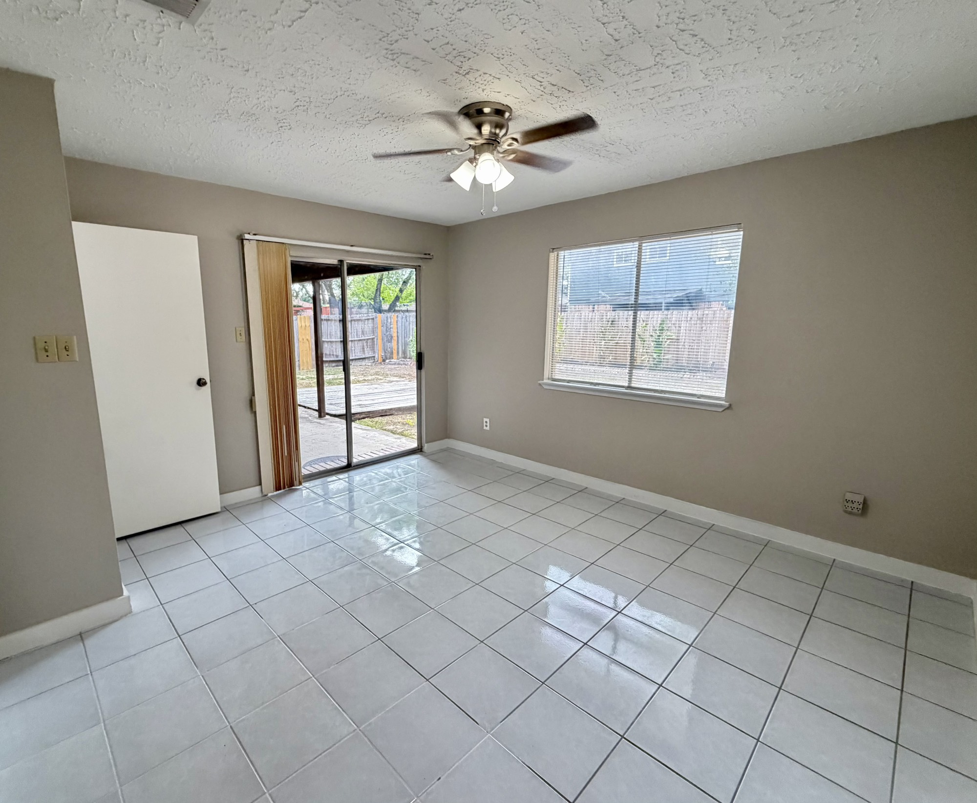 13715 Flagstone Drive Property Photo 10