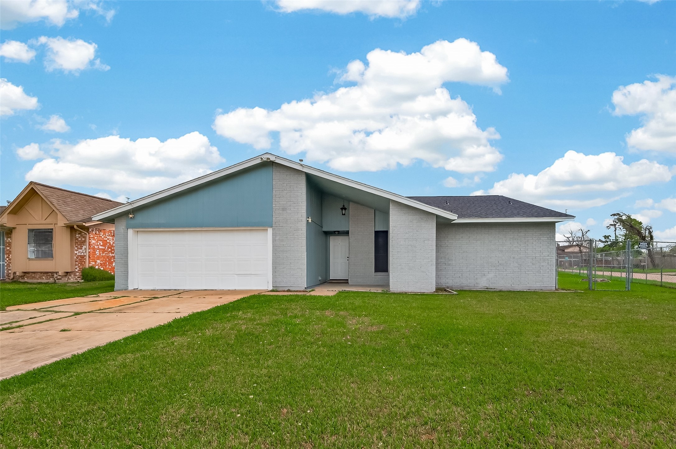 635 Coolwood Drive Property Photo