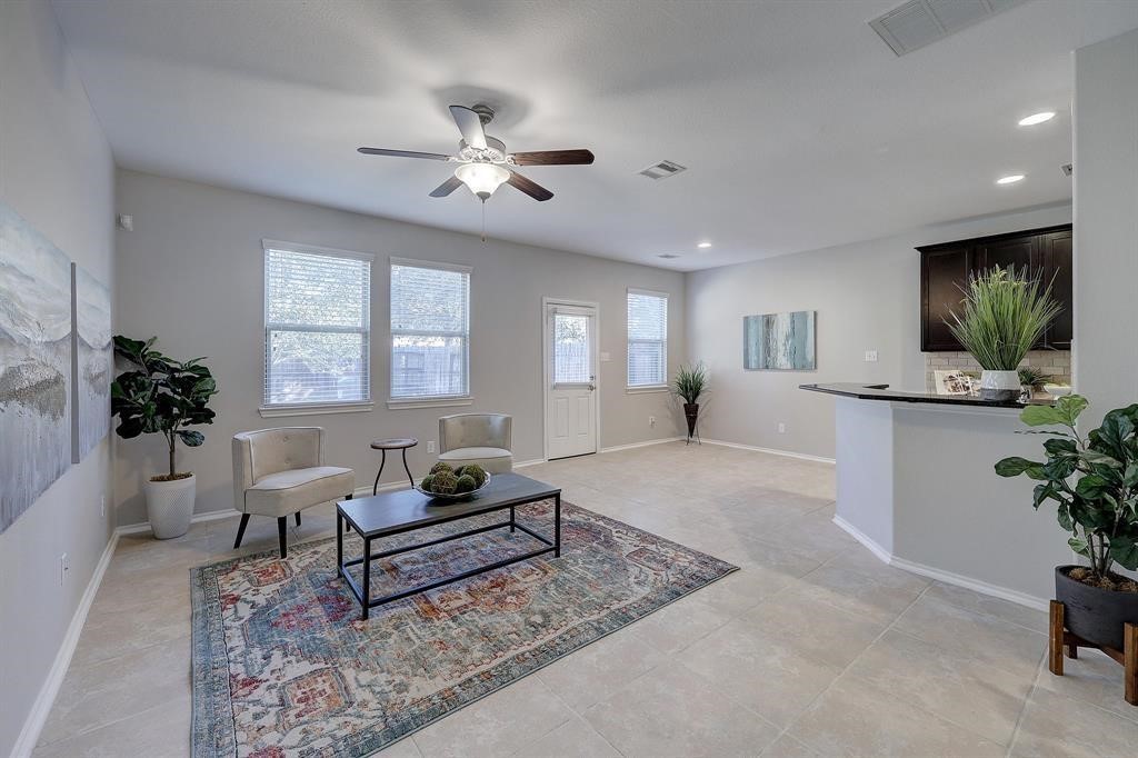 24511 Folkstone Circle Property Photo 7