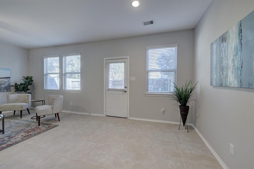 24511 Folkstone Circle Property Photo 10