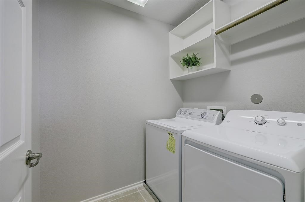 24511 Folkstone Circle Property Photo 25