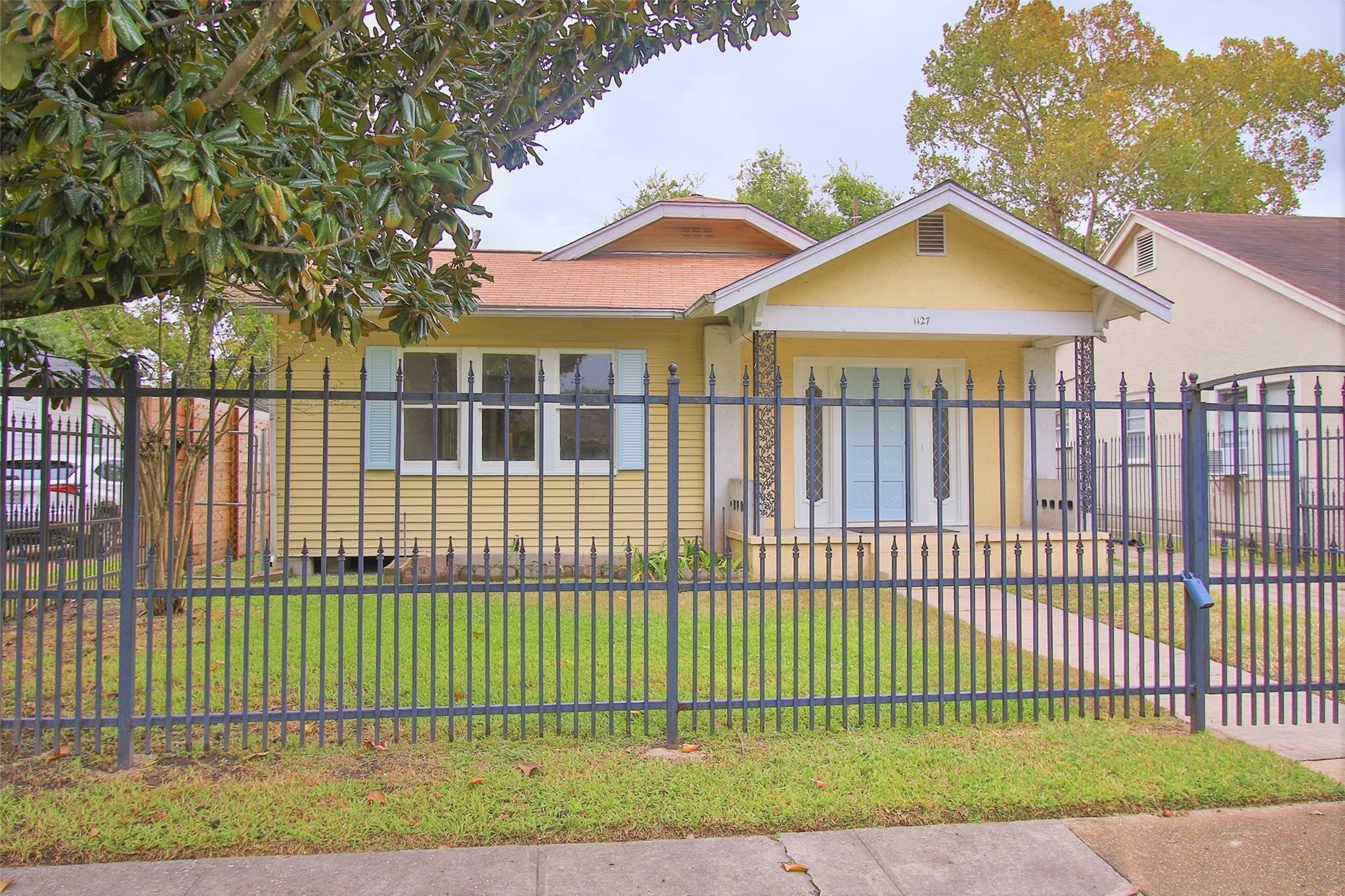1127 Walling Street 2 Property Photo 1