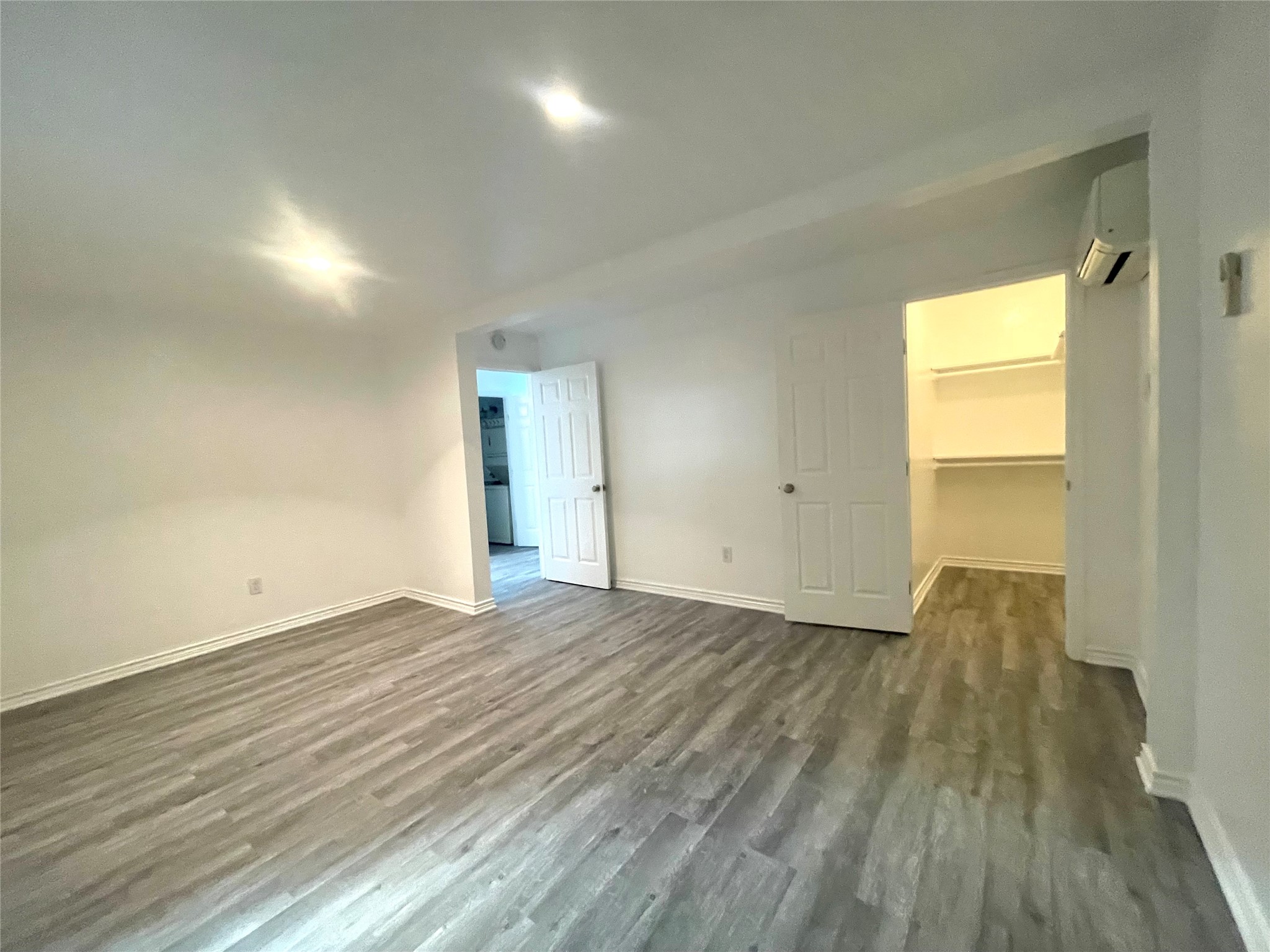 1127 Walling Street 2 Property Photo 9