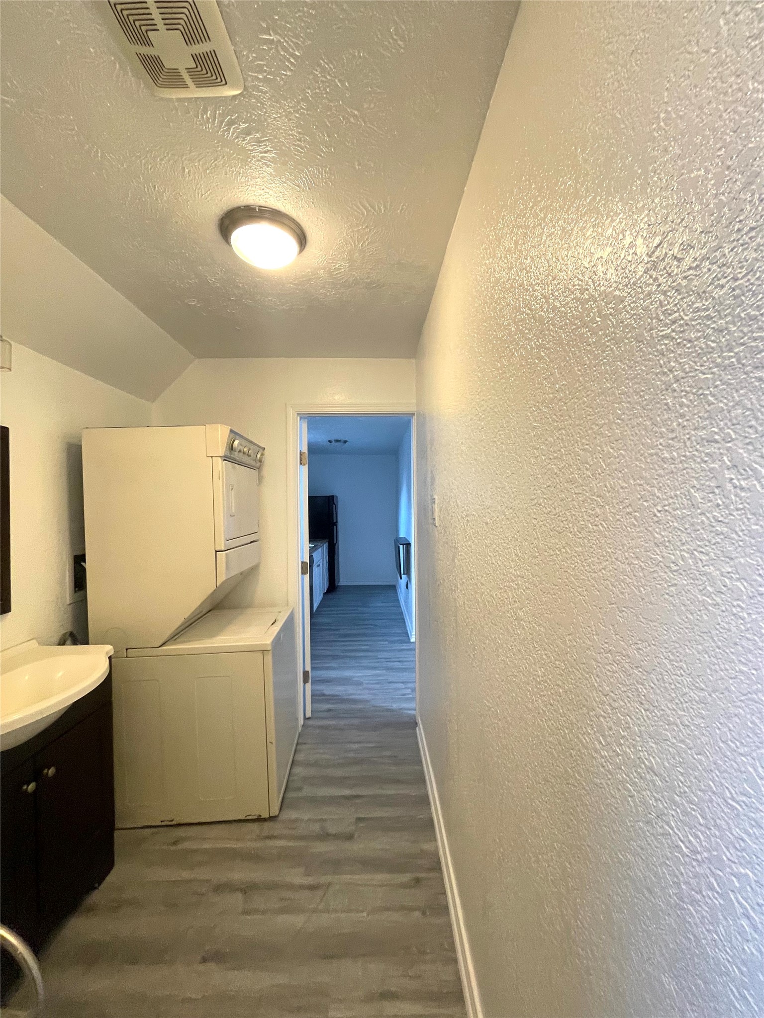 1127 Walling Street 2 Property Photo 11