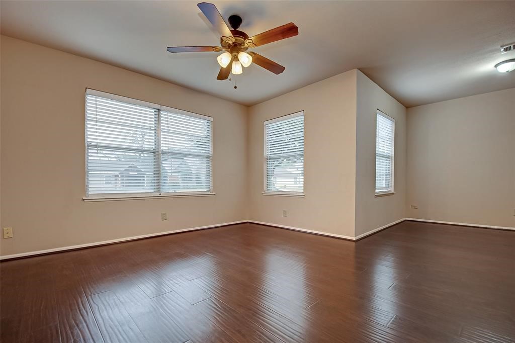 8518 Forum Drive Property Photo 6