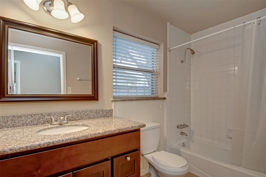 8518 Forum Drive Property Photo 10