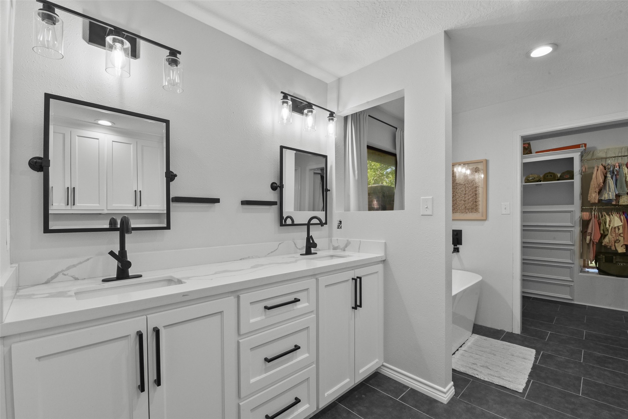 223 Oetken W Property Photo 27