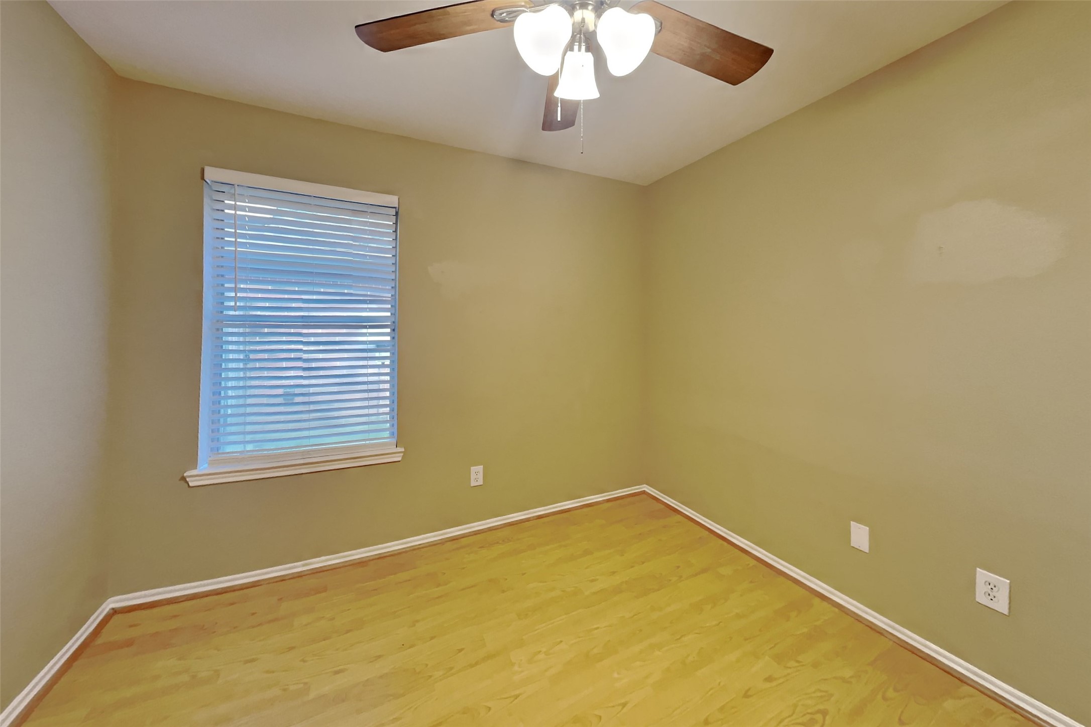 16442 Redbud Berry Lane Property Photo 14