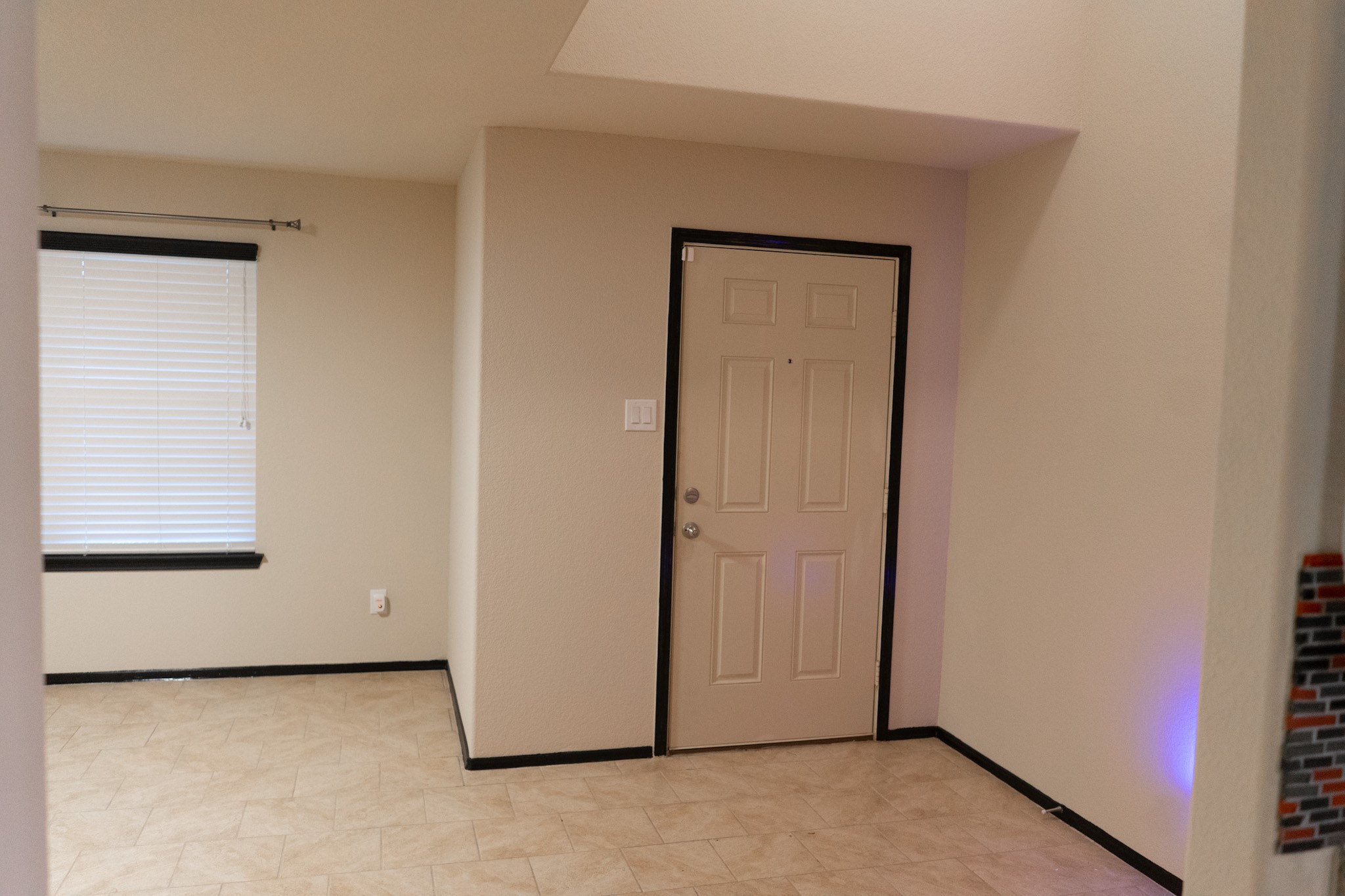 23318 Sawmill Pass Property Photo 3