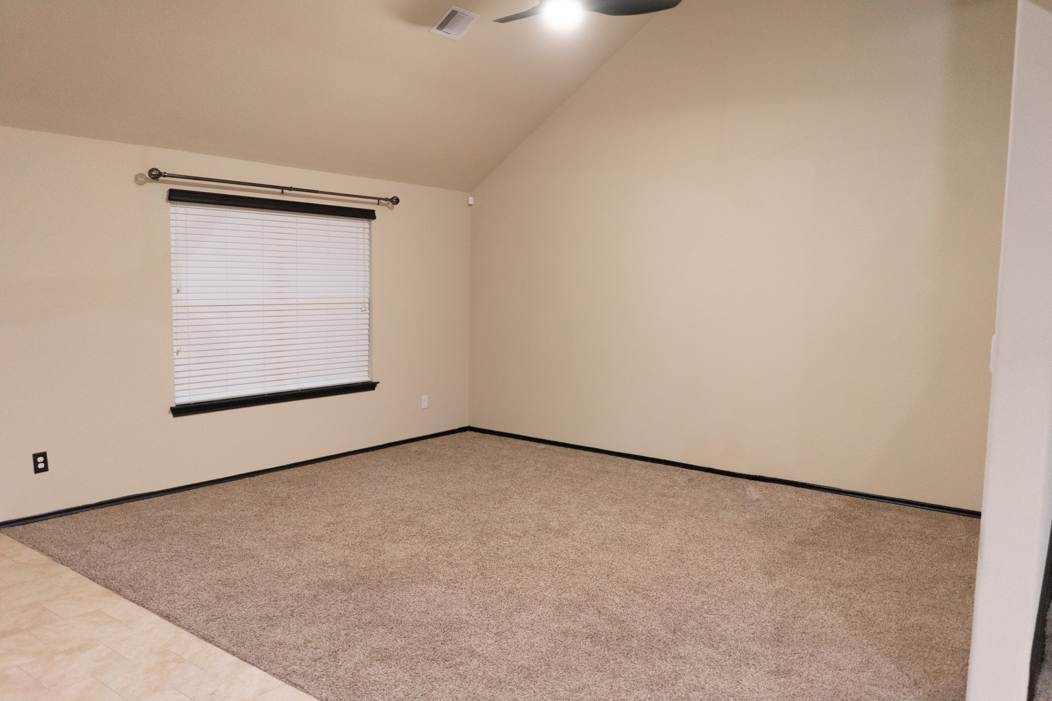 23318 Sawmill Pass Property Photo 11