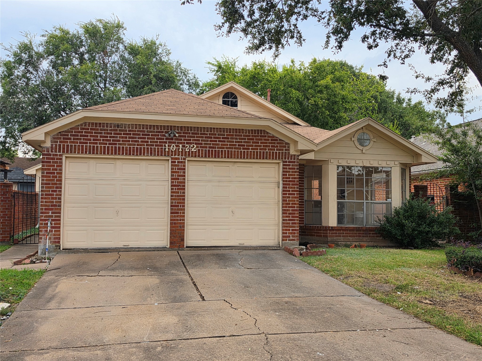 10122 Reedwood Lane Property Photo 1