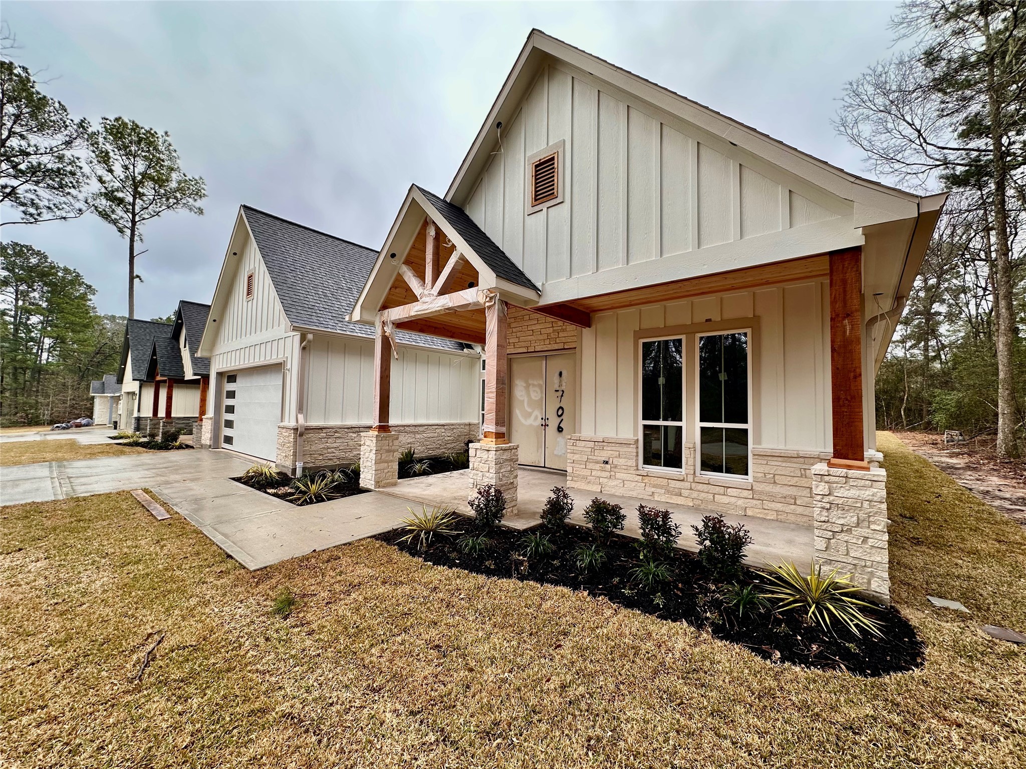 11492 Inwood Drive Property Photo 3
