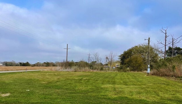 106 W Bayshore Road Property Photo