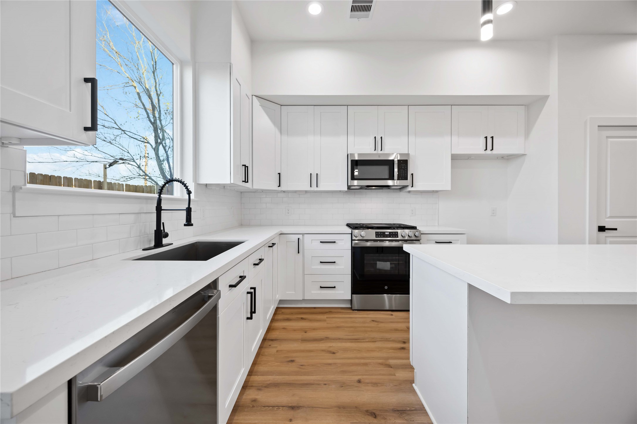 7719 Orebo Street Property Photo 4