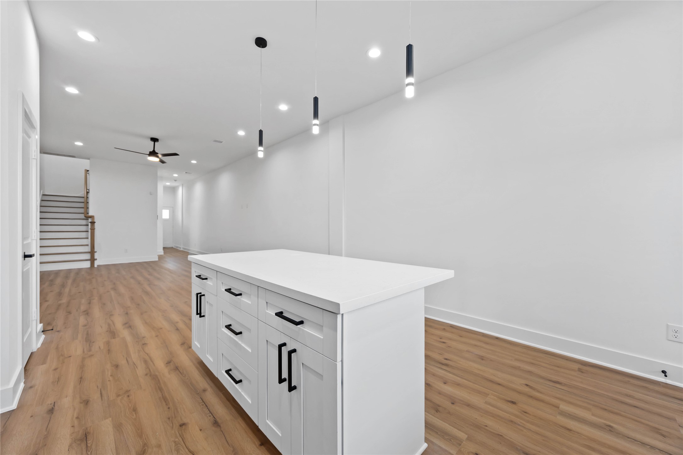 7719 Orebo Street Property Photo 6