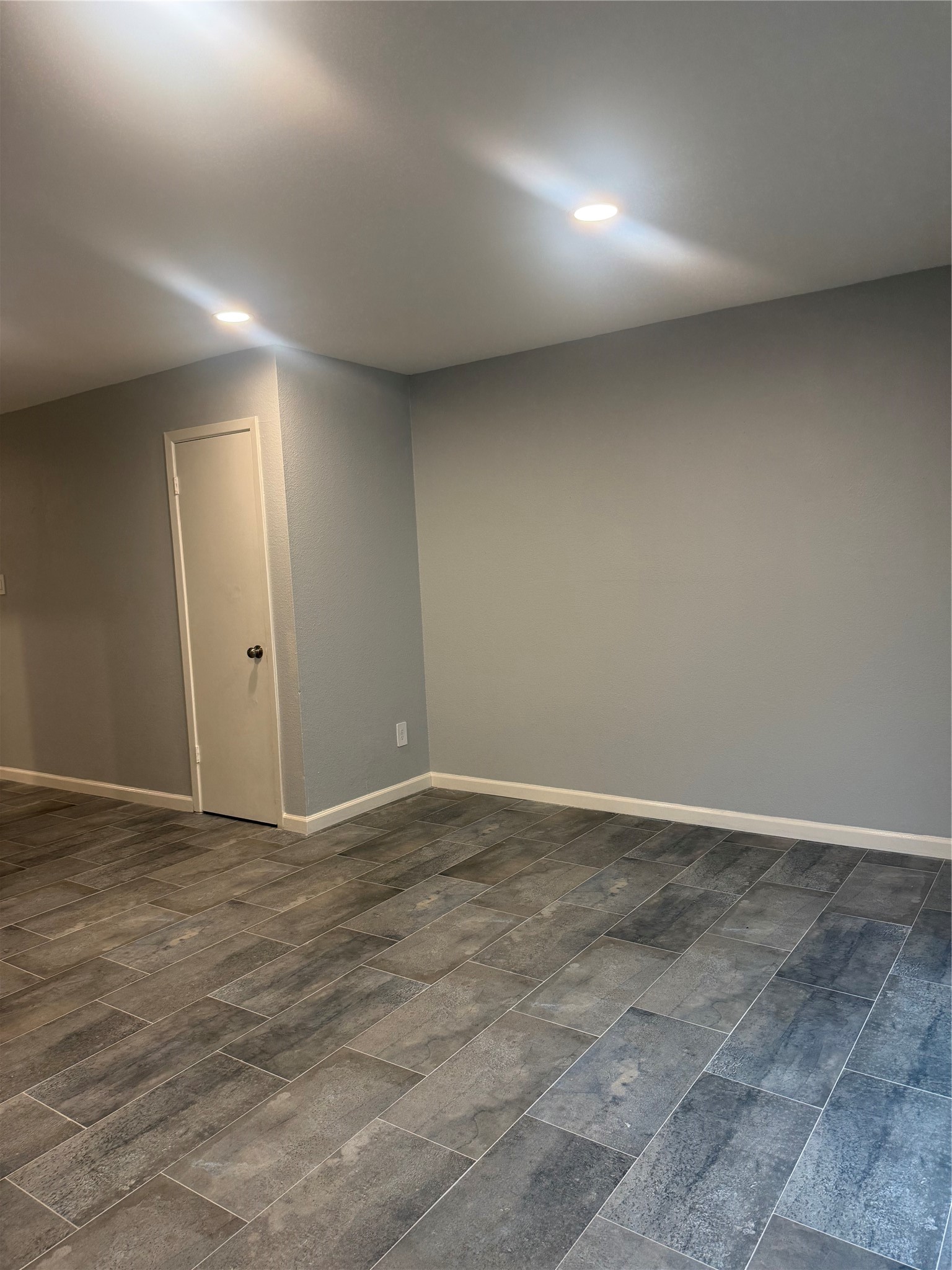 7930 Grove Ridge Drive Property Photo 10