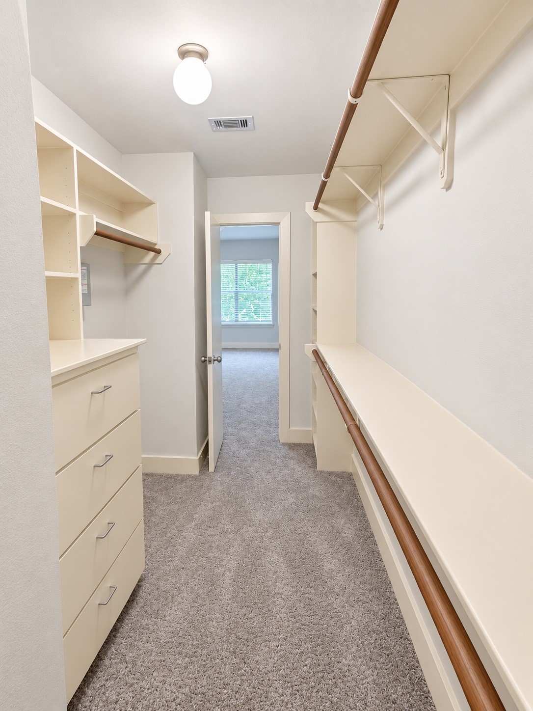 8624 Meadowcroft Drive Property Photo 14