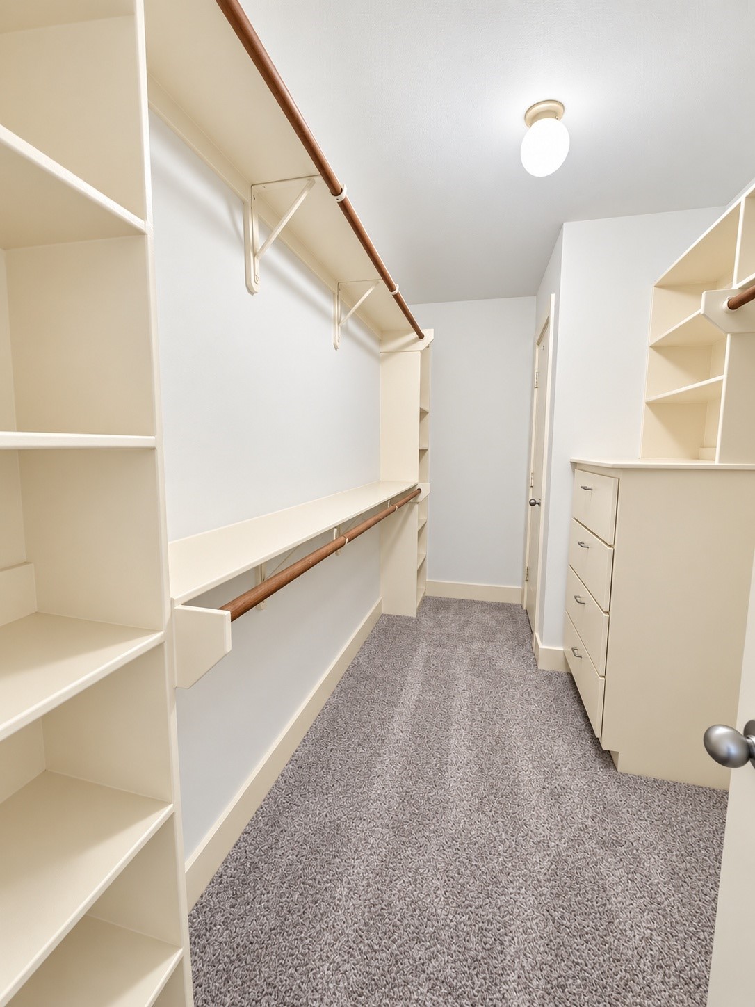 8624 Meadowcroft Drive Property Photo 15