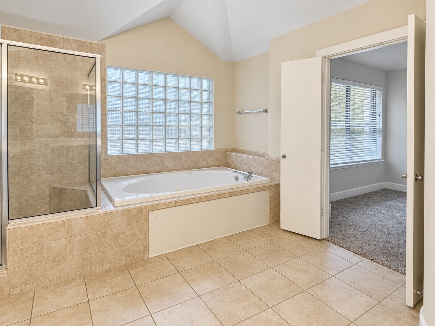 8624 Meadowcroft Drive Property Photo 18