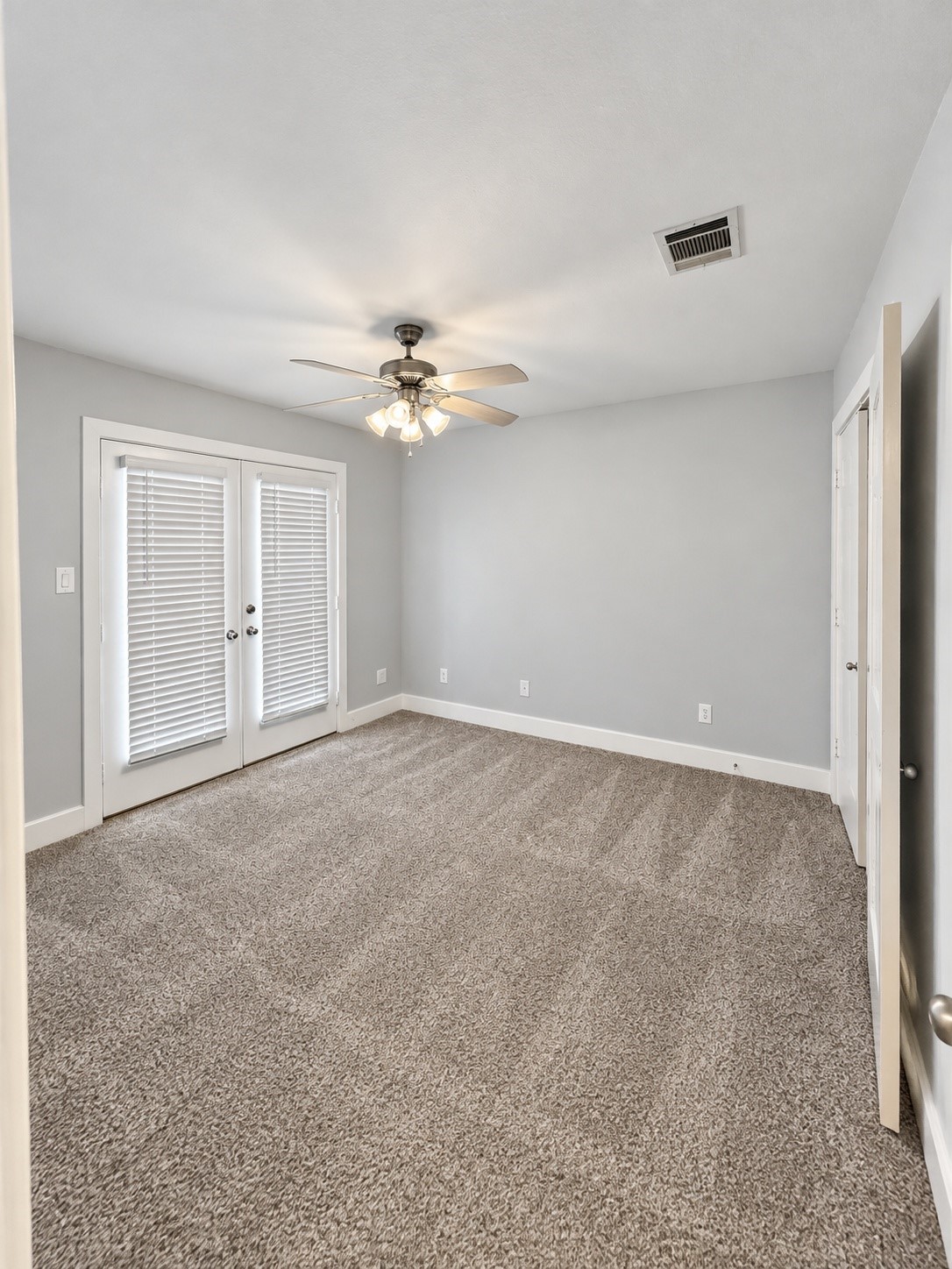 8624 Meadowcroft Drive Property Photo 19