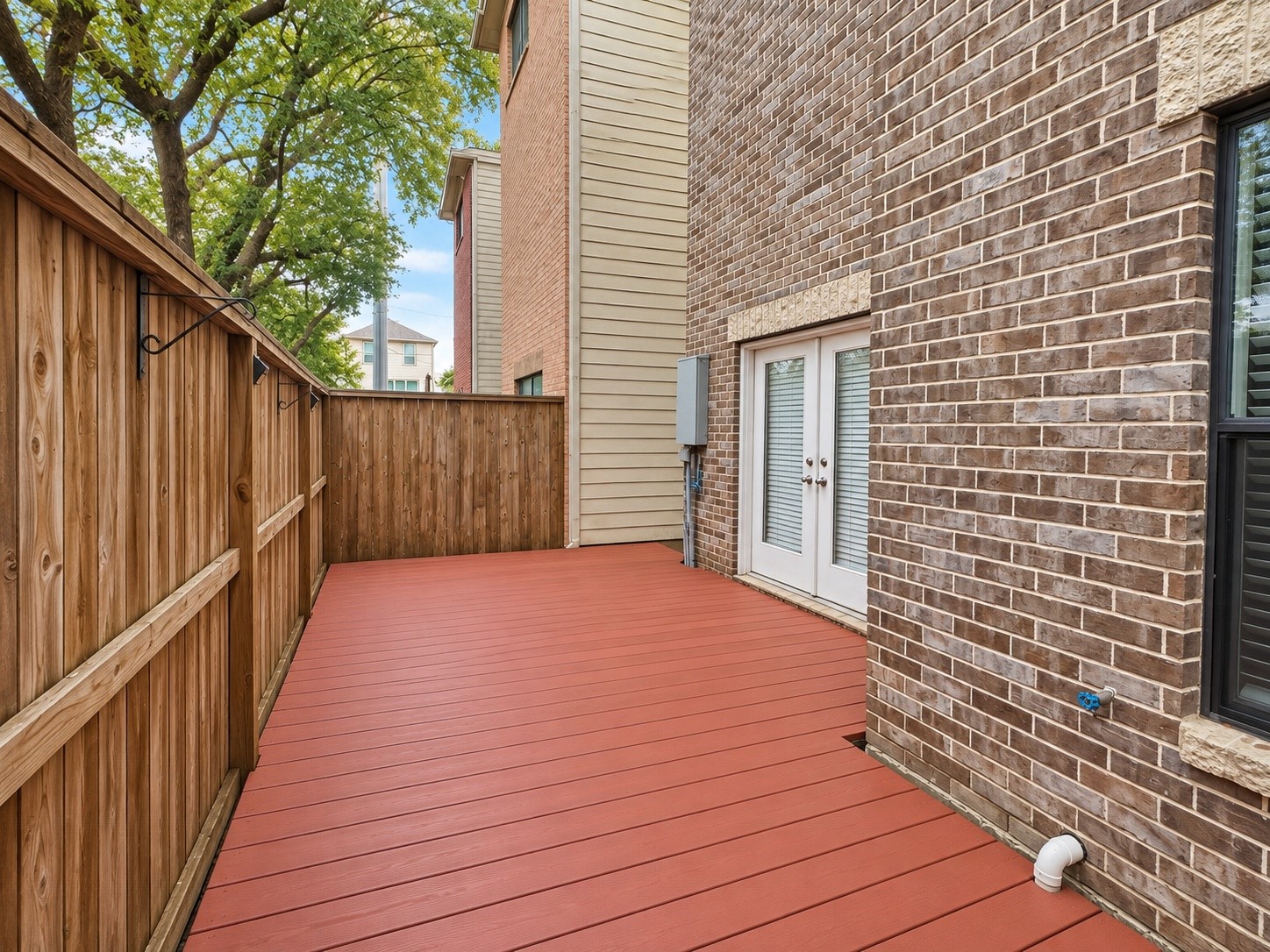 8624 Meadowcroft Drive Property Photo 25
