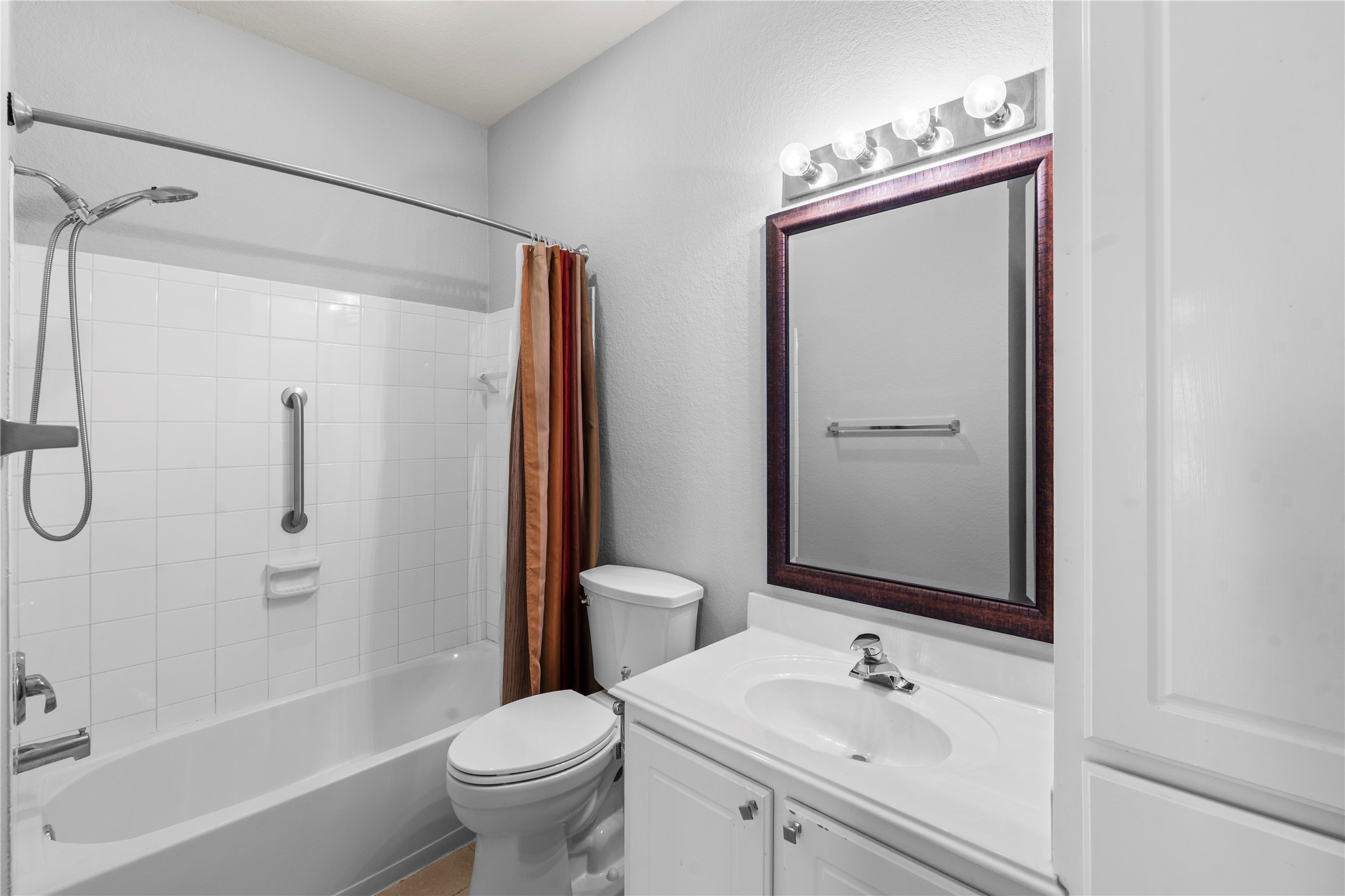 7807 Glenn Cliff Drive Property Photo 22