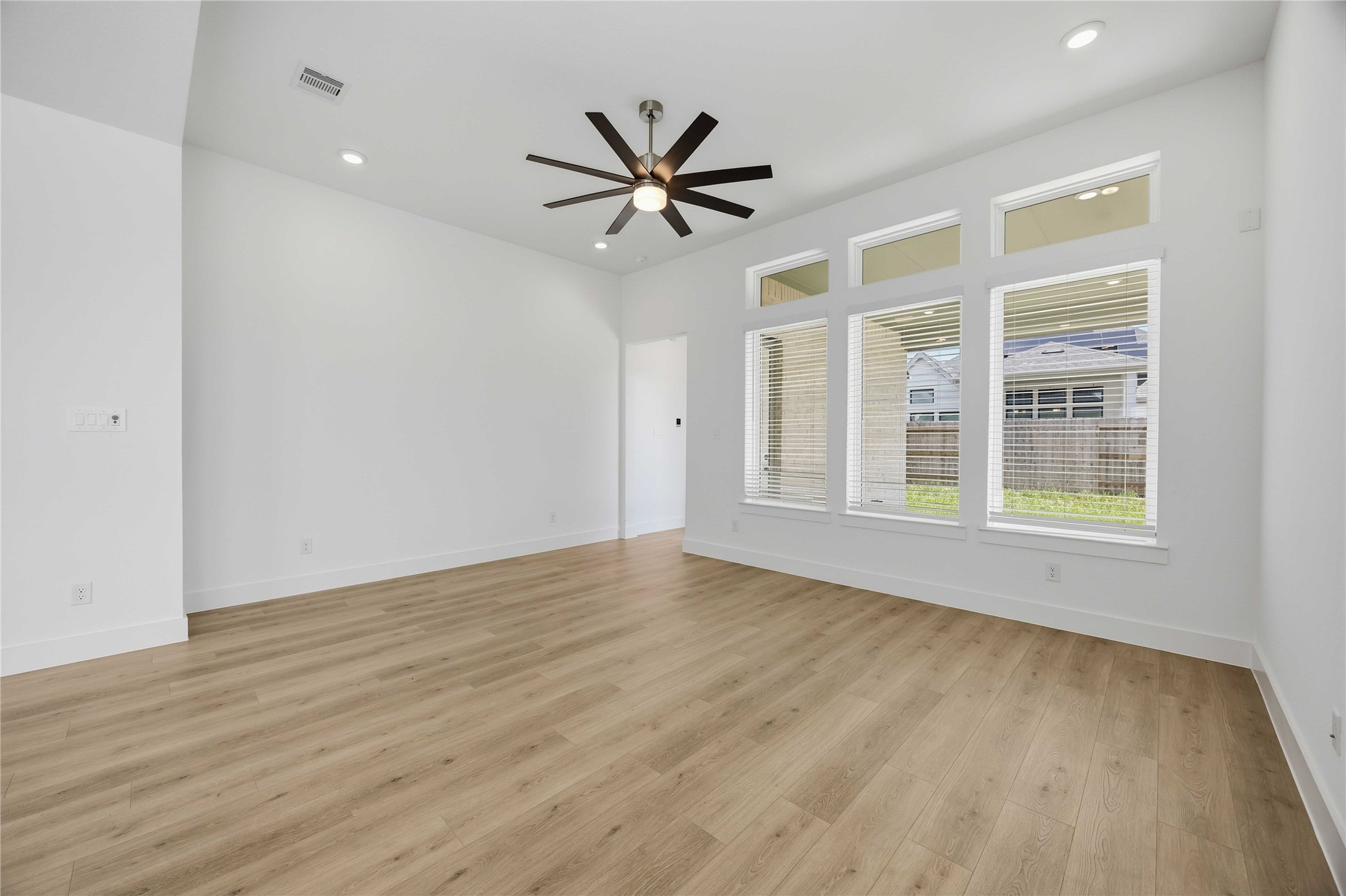 6223 Coyote Glade Drive Property Photo 12