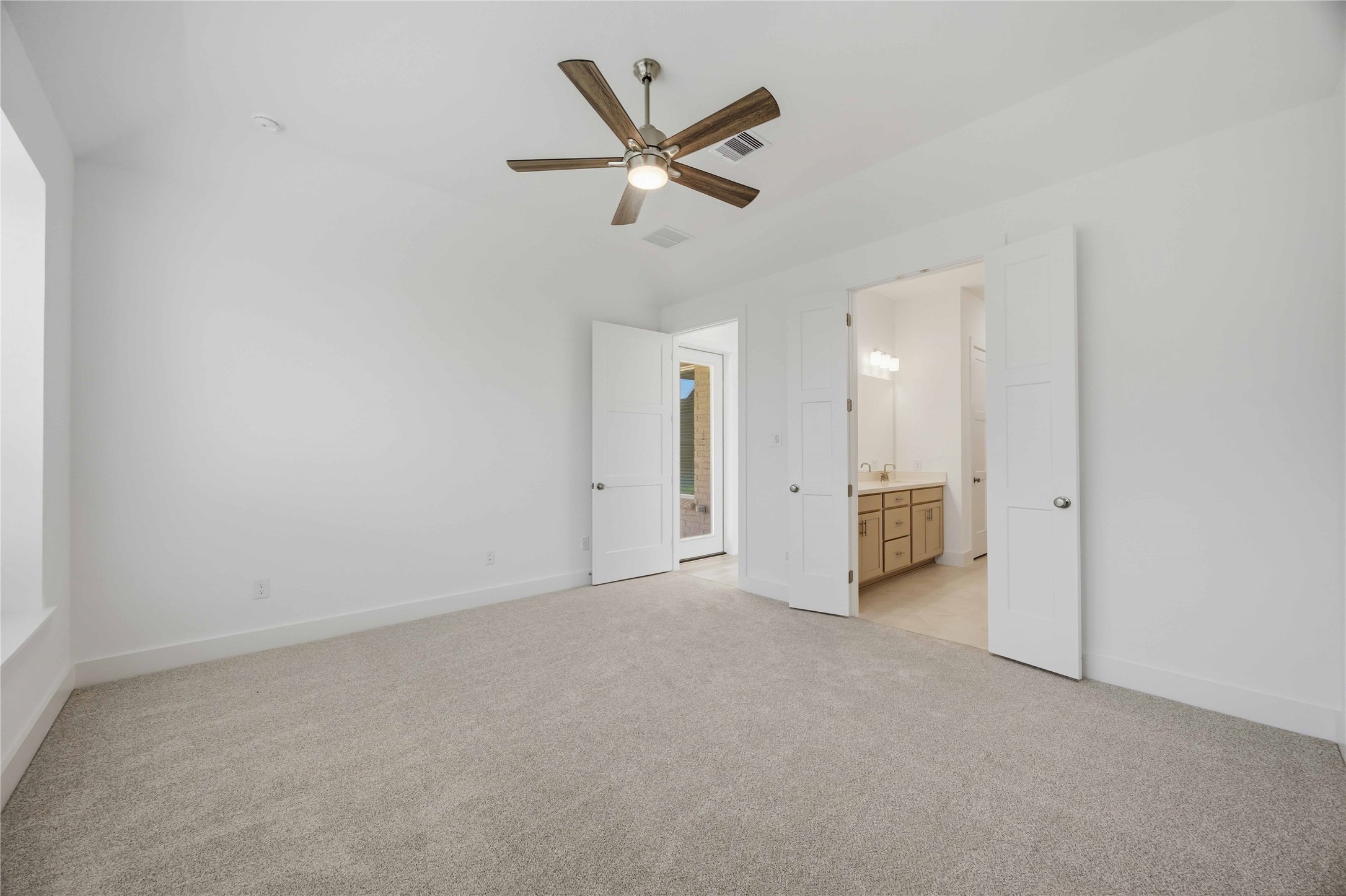 6223 Coyote Glade Drive Property Photo 21