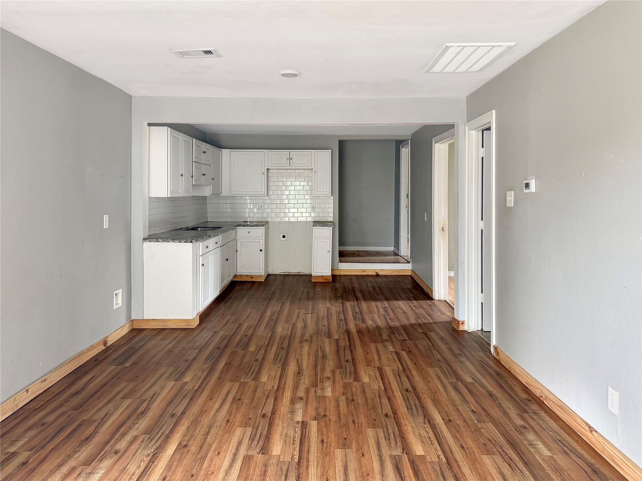 6931 Weaver Road Property Photo 5