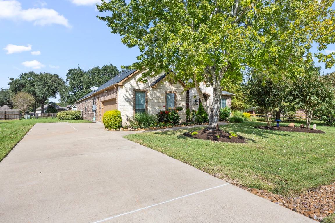 33218 Worthing Lane Property Photo 6