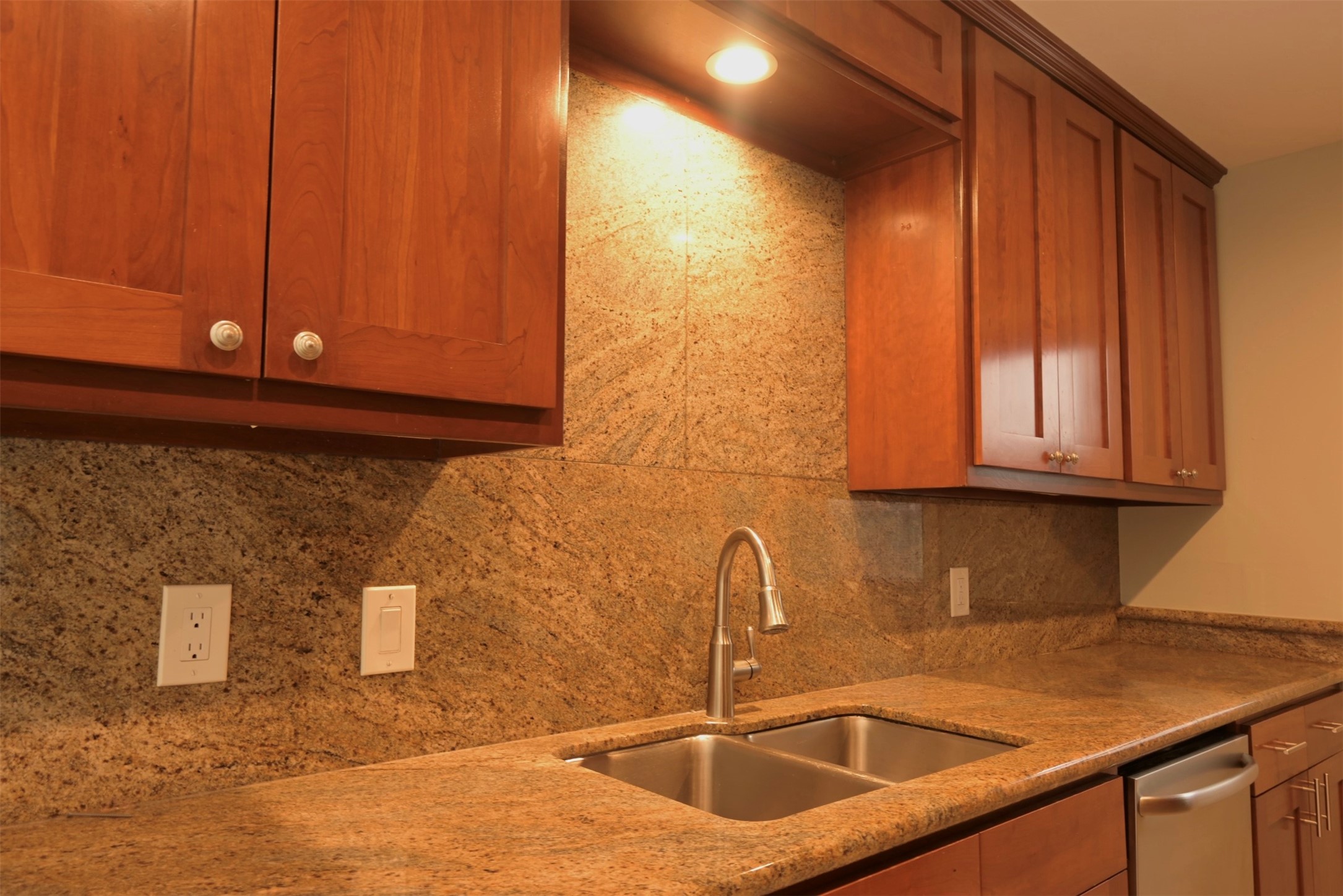 9810 Cliffwood Drive Property Photo 27