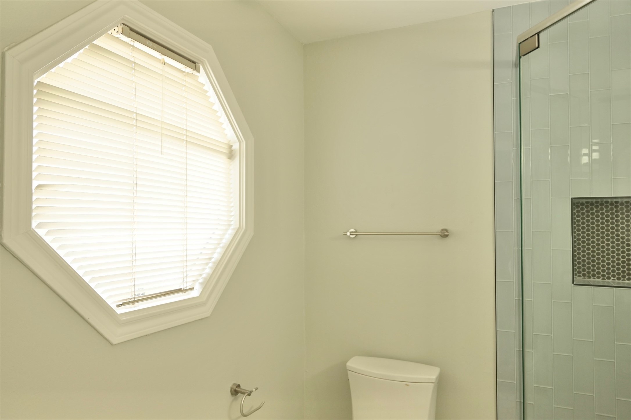 9810 Cliffwood Drive Property Photo 33