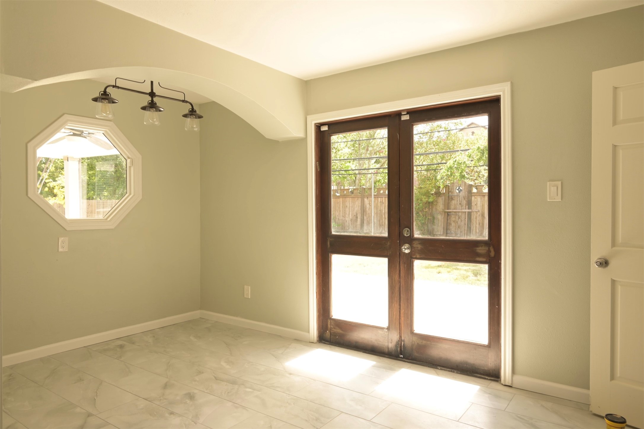 9810 Cliffwood Drive Property Photo 37
