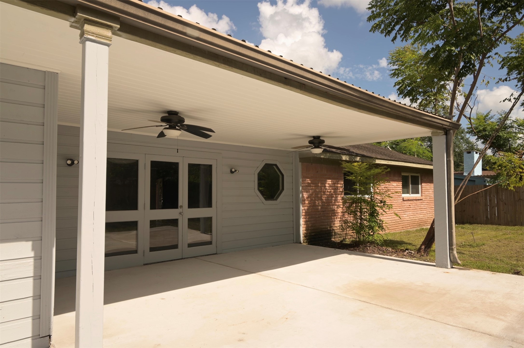 9810 Cliffwood Drive Property Photo 41