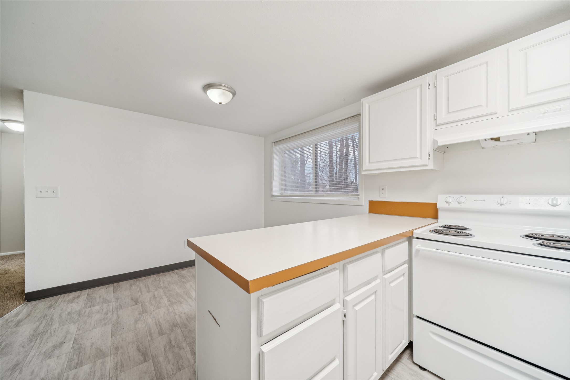12332 End Street Property Photo 27