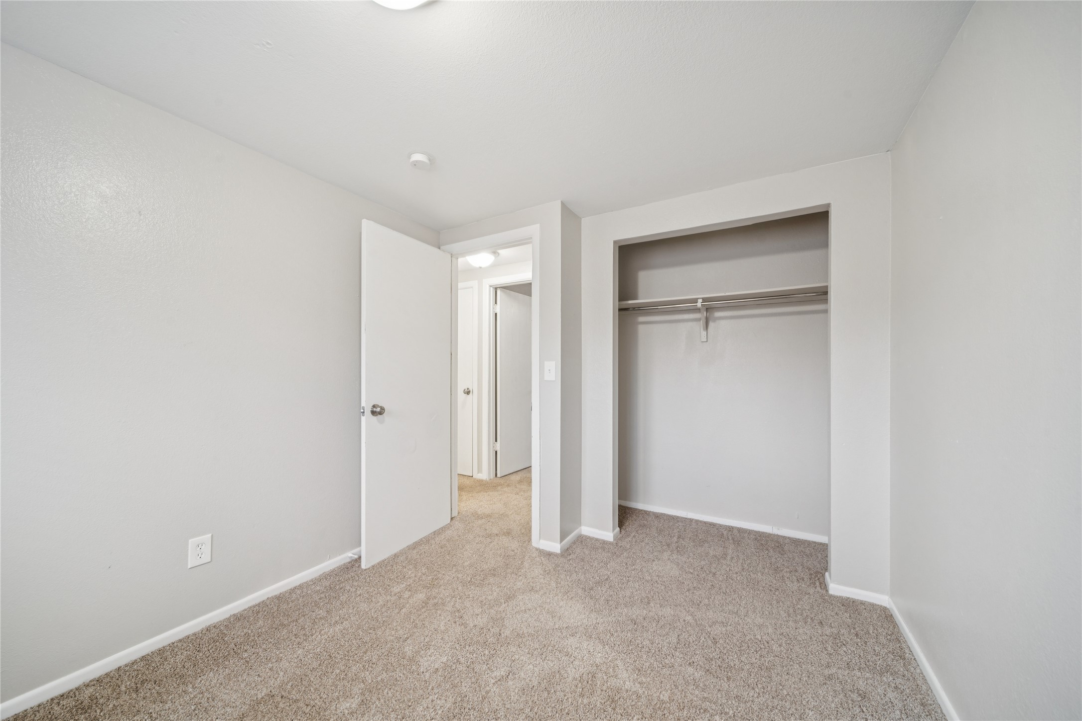 12332 End Street Property Photo 31