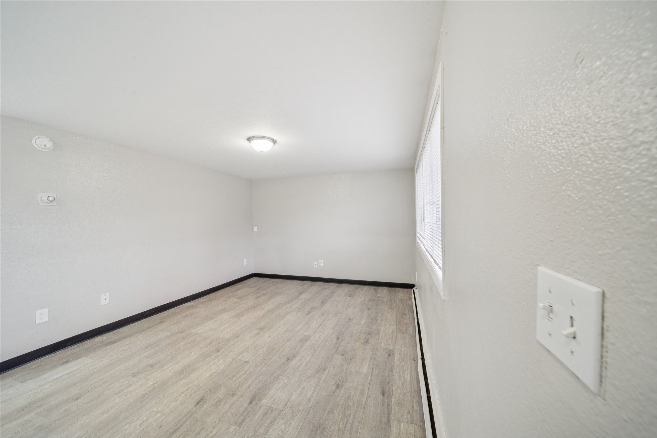 12332 End Street Property Photo 37
