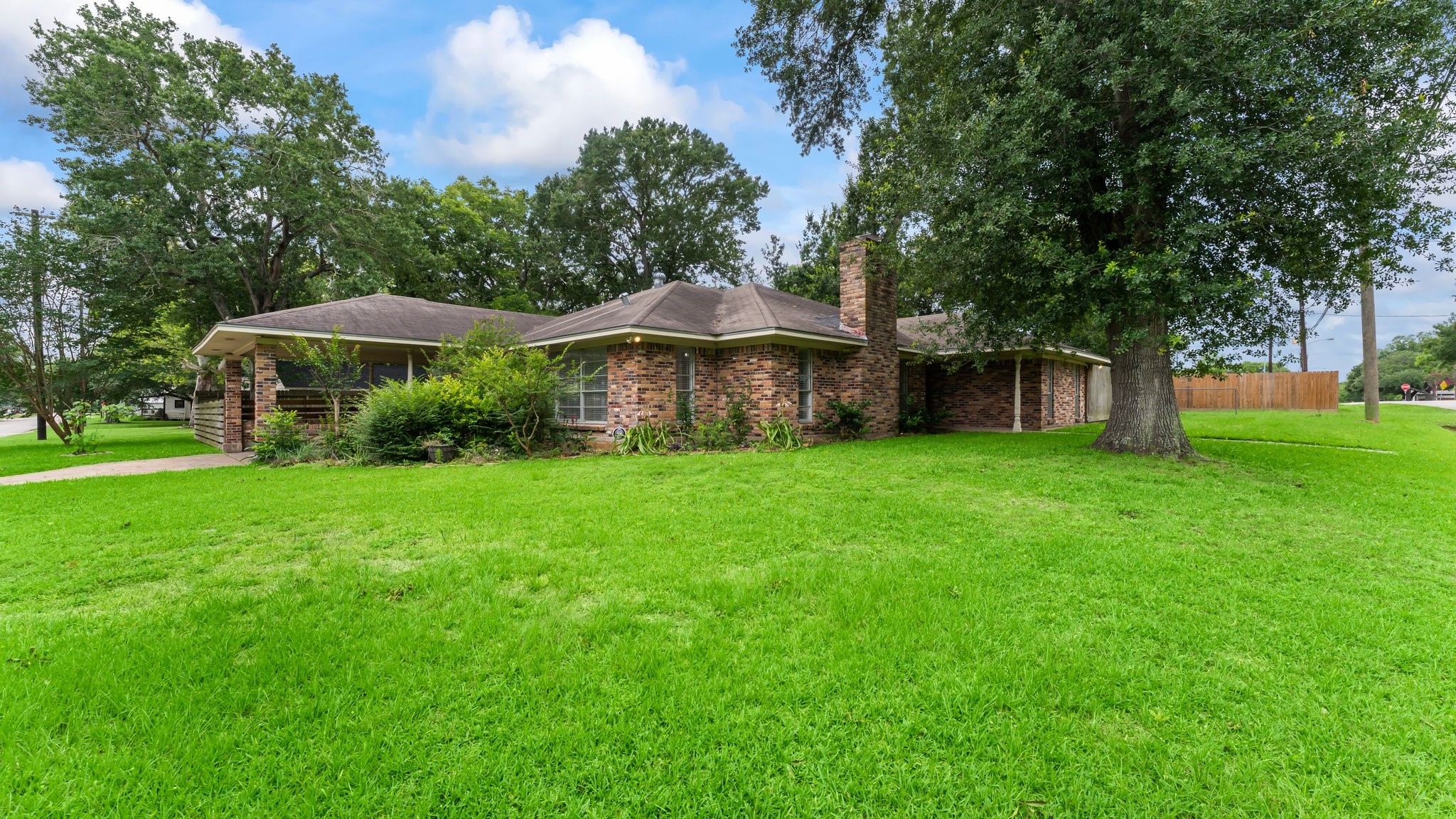 2103 Taylor Street Property Photo 1