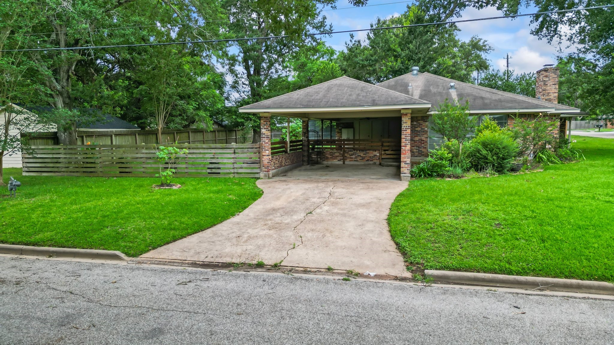 2103 Taylor Street Property Photo 4